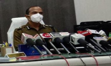 BIG NEWS: उज्जैन रेंज IG संतोष कुमार सिंह पहुंचे नीमच, पत्रकारों से हुए रूबरू, निरीक्षण के दौरान की इस थाने की सराहना, क्या बोले मीडिया से चर्चा के दौरान !... पढ़े खबर