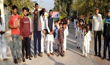 NEWS: नीमच जिला ताइक्वांडो संघ की रंगीन बेल्ट परीक्षा संपन्न, रोशन वर्मा बोले- बच्चों के विकास में खेल का महत्वपूर्ण स्थान, पढ़े खबर