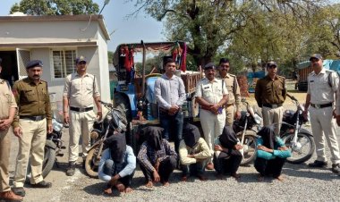 OMG: रात का अंधेरा और तौल कांटे की आड़, हथियारों से लैस बदमाश रच रहे थे बड़ी साजिश, अचानक खाकी ने दी दबिश, मौके से 5 गिरफ्तार, फिर पुलिस की पूछताछ में कबूली ये वारदाते...