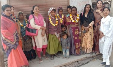 NEWS: अंतरराष्ट्रीय महिला दिवस, मानवाधिकार फाउंडेशन ने किया कामगार महिलाओं का सम्मान, पढ़े आजाद नीलगर की खबर