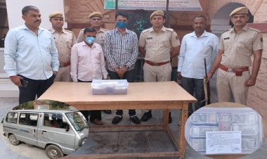 OMG ! MP-RJ बॉर्डर पर खाकी की नाकाबंदी, ग्राम दारु से आती वेन को रोका, तलाशी में वाहन के कागज, और सवालों का जवाब नहीं, फिर सीट पर रखें बैग ने खोला राज, स्मगलिंग, डीलिंग या किस चीज के सौदागर !... जावी गांव के अनिल सहित ये आरोपी गिरफ्तार, पढ़े निम्बाहेड़ा पुलिस की बड़ी कार्यवाही