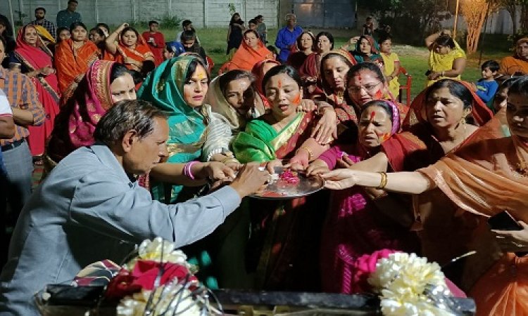 NEWS: नागदा मेनारिया ब्राम्हण समाज समिति नीमच केंट का होली मिलन समारोह संपन्न, महिलाओं ने एक-दूसरे को लगाया रंग-गुलाल, पढ़े खबर