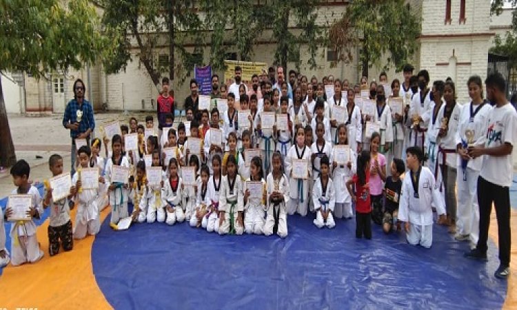 NEWS: ताइक्वांडो का बेल्ट वितरण कार्यक्रम संपन्न, 50 खिलाडी हुए उत्तीर्ण, विधायक परिहार बोले- कौन कहता है आसमान में छेद नहीं होता, एक पत्थर तो तबीयत से उछालो यारों, पढ़े खबर