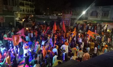 NEWS: रामनवमी पर रतनगढ़ में निकली ऐतिहासिक विशाल शोभायात्रा, रथ में विराजे भगवान राम, श्रद्धालुओं ने जगह-जगह आरती एवं पुष्प वर्षा कर किया स्वागत, पढ़े खबर