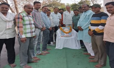 NEWS: रतनगढ़ में BJP कार्यकर्ताओं ने मनाई डॉ. अंबेडकर की जन्म जयंती, चित्र पर किया माल्यार्पण, बताया योगदान, पढ़े शिवनंदन छिपा की खबर