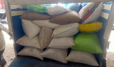 BIG NEWS: PDS के राशन का परिवहन, सूचना पर प्रशासनिक अधिकारीयों की कार्यवाही, बड़ी मात्रा में चावल जब्त, प्रारंभिक जांच में हुआ बड़ा खुलासा !... पढ़े खबर