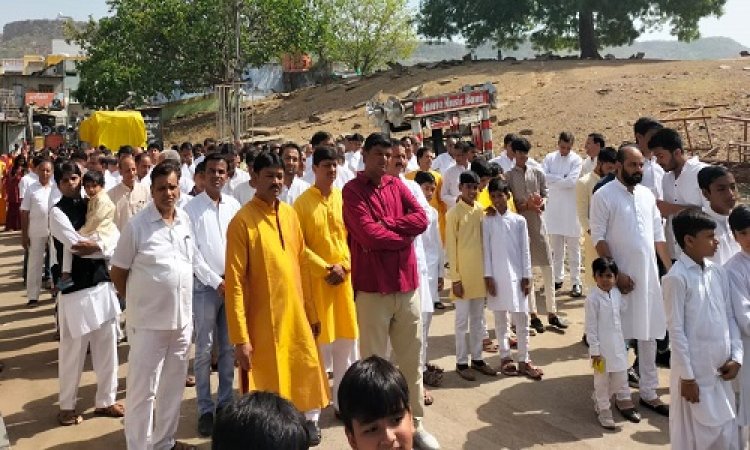 NEWS: महावीर स्वामी का 2621 वां जन्म कल्याणक महोत्सव, रामपुरा में समाजजनों ने निकाली भव्य शोभायात्रा, की पूजा-अर्चना, पढ़े रुपेश सारू की खबर