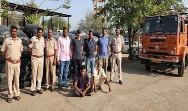 BIG NEWS: मुखबीर की सूचना, फिर चित्तौड़गढ़ पुलिस की दो बड़ी कार्यवाहियां, ट्रकों से बड़ी मात्रा में अफीम-डोडाचूरा जप्त, नयागांव के दीपक, और जावद के आकाश सहित 5 आरोपी गिरफ्तार, तस्करी के बड़े खेल का पर्दाफाश, पढ़े खबर