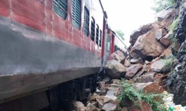 EXCLUSIVE: हर्कियाखाल-मल्हारगढ़ के बीच चलती ट्रैन से गिरा युवक, उपचार के बाद रैफर, देर रात घटी घटना, हुआ विवाद, या हादसे के बाद बनाई कहानी...! अब गुत्थी सुलझाएगी GRP पुलिस, पढ़े खबर