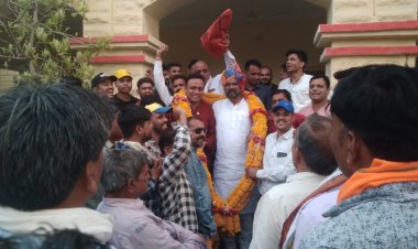 NEWS: अल्हेड के ग्रामीणों ने किया विधायक मारू का सम्मान, रोड विवाद निराकरण पर जताया आभार, पढ़े खबर