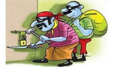 OMG ! चोरी की बाइक पर आएं बदमाश, घर से नगदी-लाखों का सामान किया गायब, जाते-जाते दिखी ये बेशकीमती चीज, तो उस पर भी कर डाला हाथ साफ, मामला नारायणगढ़ थाना क्षेत्र का, पढ़े खबर