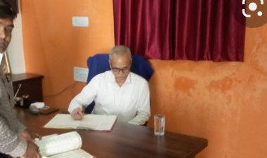 BIG NEWS :त्रिस्तरीय पंचायत निर्वाचन,बरती लापरवाही,तो 11 कर्मचारियों आये लपेटे में,SDM राजेंद्र सिंह ने की कार्यवाही,पढ़े ये खबर