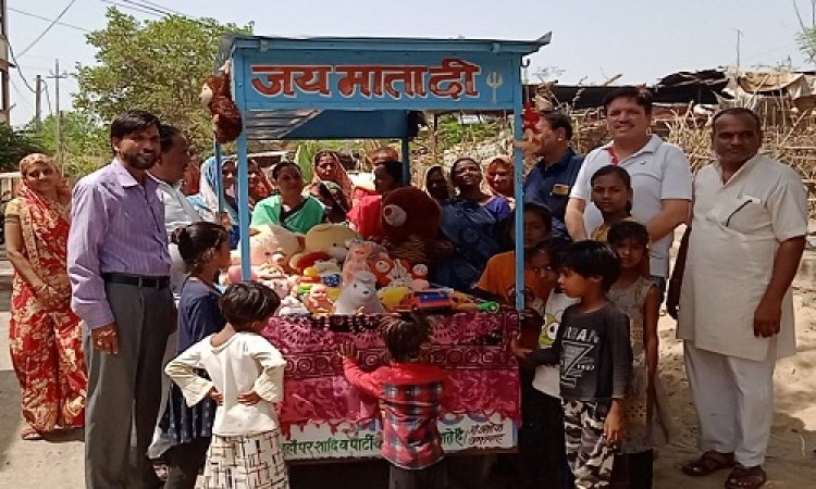 NEWS: कुकड़ेश्वर में आंगनवाड़ी केंद्रों के लिए खिलौने एवं सामग्री का एकत्रीकरण, उज्जवल पटवा बोले- किसी भी तरह का हो सहयोग, तो हमें याद करें, पढ़े खबर