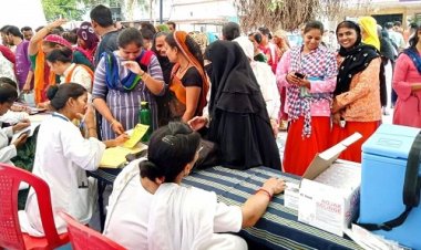 NEWS: दो दिवसीय नि:शुल्‍क स्वास्थ्य मेले का आयोजन, मंदसौर जिला कलेक्टर ने किया शुभारंभ 1 हजार से ज्यादा रोगियों ने कराया पंजीयन, पढ़े खबर