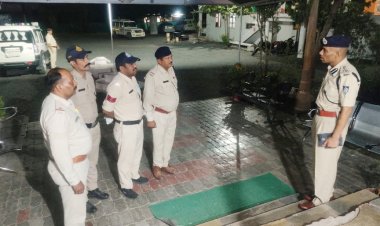 NEWS: डीआईजी सुशांत सक्सेना पहुंचे मंदसौर और नीमच, थानों का किया आकस्मिक निरीक्षण, दिए ये  आवश्यक निर्देश, पढ़े खबर 