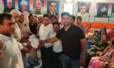 NEWS: बंगला बगीचा संघर्ष समिति से कांग्रेजनों ने की मुलाकात, विभिन्न मांगों को लेकर क्या बोले पूर्व विधायक नन्दकिशोर पटेल, पढ़े खबर