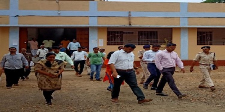 NEWS: कलेक्टर मयंक अग्रवाल एवं पुलिस अधीक्षक सूरज कुमार वर्मा पहुंचे रामपुरा, किया मतगणना केंद्रों का निरीक्षण, दिए उचित दिशा निर्देश, पढ़े रूपेश सारू की ये खबर