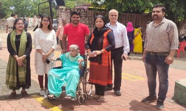 ELECTION NEWS: डिप्टी कलेक्टर पहुंचे इन वार्डो से मतदान केंद्रों पर, किया निरीक्षण, मौके पर तैनात दलों को दिए ये निर्देश, पढ़े खबर