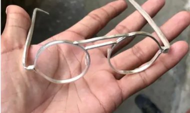 BIG NEWS: ग्राम खोर से बलराम जाट की जीत, सरपंच बने, तो ऐसी खुशी, बनवाया चांदी का चश्मा, और चढ़ाया सावरियां सेठ के चरणों में, पर क्यों...! पढ़े ये खबर