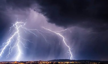 WEATHER ALERT: MP के 14 जिलों में भारी बारिश की संभावना, मौसम विभाग ने किया यलो अलर्ट जारी, पढ़े खबर