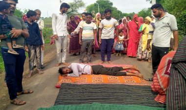 BIG NEWS: चुनाव से पहले मांगी मन्नत, परिणाम आने पर पूरी, फिर ईश्वर सिंह ने पूरा किया वादा, लौटन यात्रा कर पहुंचे चारभुजा माता के दरबार, इन्होंने दी बधाई, पढ़े मनीष जोलान्या की खबर