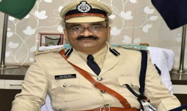 BIG NEWS: सावन की शुरुवात, और उज्जैन SP के निर्देश, फिर पुलिस हुई सख्त, महाकाल मंदिर परिसर से इन्हें किया गिरफ्तार, न्यायालय में भी किया पेश, पढ़े खबर