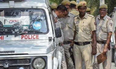 OMG ! पुलिस जवान ने अपने ही साथियों पर बरसाई गोलियां, दो की दर्दनाक मौत, एक लड़ रहा जिंदगी और मौत से जंग, हैरान कर देने वाली वजह आई सामने...! मामला राजधानी दिल्ली का, पढ़े ये खबर