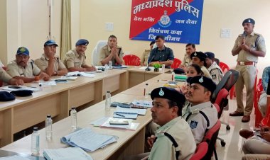 NEWS: सडक़ सुरक्षा समिति की बैठक सम्पन्न, कलेक्टर-एसपी सहित ये रहे उपस्थित, दिए आवश्यक निर्देश, पढ़े खबर