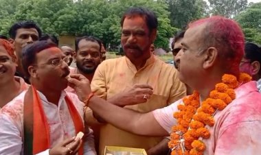 BIG NEWS: मनासा नगर परिषद चुनाव, सीमा-अजय तिवारी अध्यक्ष घोषित, तो ये बने उपाध्यक्ष, भाजपा में जश्न का माहौल, नगर में निकाला विजय जुलुस, पढ़े खबर