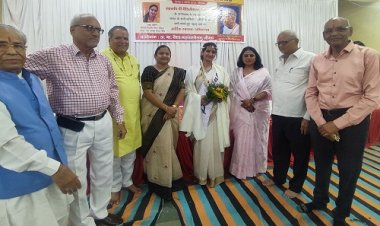 NEWS: मैथिलीशरण गुप्त जन्मोत्सव, वैश्य महासम्मेलन के पदाधिकारियों ने किया नवनिर्वाचित नपाध्यक्ष स्वाति चौपड़ा का सम्मान, पढ़े खबर