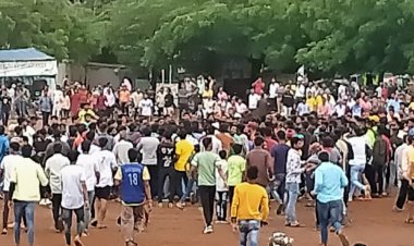 BIG BREAKING : नीमच के दशहरा मैदान में कोहराम,फ़ुटबाल टूर्नामेंट में फिर विवाद,खिलाड़ियों को आई चोटे,पुलिस मोके पर,पढ़े ये खबर