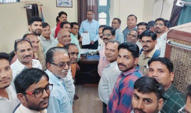 NEWS: मध्य प्रदेश पटवारी संघ मनासा ने तहसीलदार एम.एल वर्मा को सौंपा ज्ञापन, की ये बड़ी मांगे, पढ़े खबर