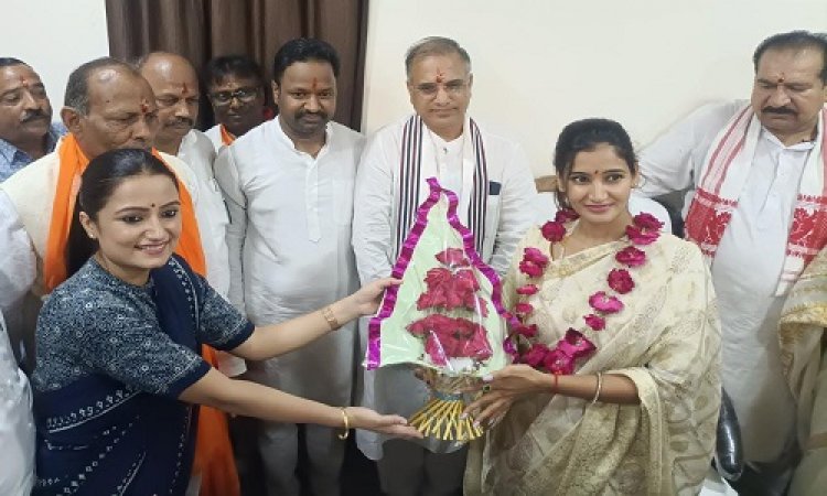 BIG BREAKING: नीमच नगर पालिका की बागडौर अब स्वाति-गौरव चौपड़ा के हाथों में, किया पदभार ग्रहण, सांसद-विधायक सहित ये नेता रहें मौजूद, पढ़े खबर