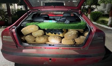 BIG NEWS: नयागांव रेलवे क्रॉसिंग के समीप CBN की दबिश, लक्जरी कार से गांजे की बड़ी खेप बरामद, दो आरोपी भी गिरफ्तार, पढ़े खबर