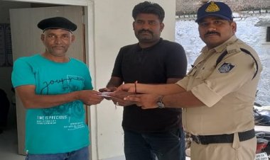 WOW ! रात के अंधेरे में भी मुस्तैद पिपलियामंडी पुलिस, गस्त में मिली ये बैशकिमती सामग्री, खौजा निकाला धनी को, और फिर सुरक्षित लौटाई, पढ़े ये खबर