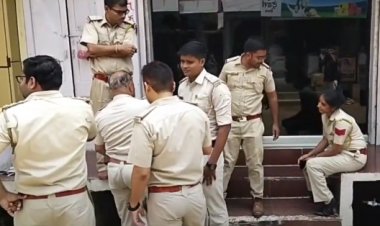 BIG NEWS: CBN की टीम पहुंची कमलचौक के समीप, इन दो मकानों में दस्तक, हो रही जांच, पड़ताल और पूछताछ, मामला- तस्कर बाबू सिंधी से जुड़ा...! पढ़े खबर