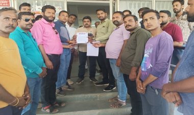 NEWS: अधूरी गौशाला का हो निर्माण, जिले में घूम रहें पशुओं को छुड़वाएं यहां, गौरक्षा दल ने जिलाधीश के नाम सौंपा ज्ञापन, की कई मांगे, पढ़े खबर