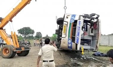 NEWS: यात्री बस पलटी 5 से अधिक यात्रियों को लगी चोट, पढ़े खबर
