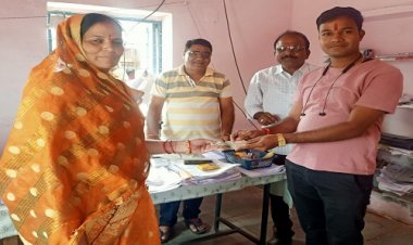 NEWS: बाइक पर बैठी महिला, अचानक हुआ ये, पड़ी खाकी की नजर, तो एक किलो मीटर तक किया पीछा, फिर पहुंचे चीताखेड़ा पुलिस सहायता केंद्र, पढ़े खबर