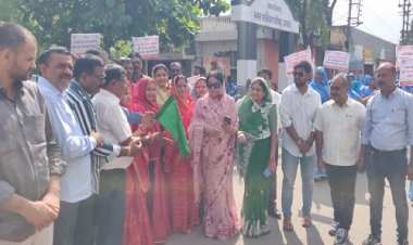 NEWS: स्वच्छता सेवा अभियान, नागदा ने निकाली स्वच्छता जागरूकता रैली, इन्होंने हरी झंडी दिखाकर दिया रवाना, पढ़े खबर