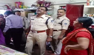 OMG ! पति से मामूली झगड़ा, तो पत्नी ने उठाया खौफनाक कदम, पहले 3 साल की मासूम को फंदे पर लटकाया, फिर खुद ने लगाया मौत को गले, MP के इस जिले में रौंगटे खड़े कर देने वाला मामला, पढ़े खबर