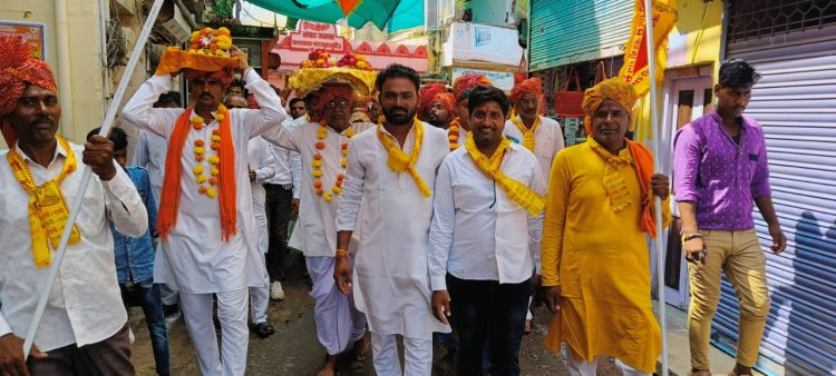 NEWS : मनासा नगर के भाटखेड़ी नाके पर सात दिवसीय श्रीमद भागवत कथा का भव्य कलश यात्रा के साथ हुआ शुभारंभ, पढ़ें यह खबर