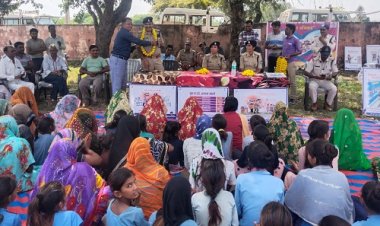 NEWS: अभियान चेतना... स्कुली छात्र-छात्राओं को कराया पुलिस कन्ट्रोल रूम सहित अन्य इकाईयों का भ्रमण,  चित्रकला प्रतियोगिता का आयोजन भी, क्या कुछ रहा ख़ास...! पढ़े इस खबर में