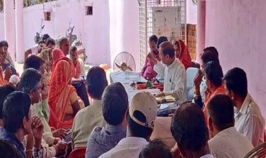 NEWS: मंत्री सखलेचा पहुंचे रतनगढ़, जनप्रतिनिधियों-पदाधिकारियों की वृहद बैठक ली, दिए ये आवश्यक निर्देश, पढ़े खबर