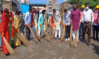 NEWS: गांधी जयंती, नागदा शहर में जनप्रतिनिधियों-अधिकारीयों ने किया श्रमदान, दिया ये बड़ा सन्देश, पढ़े खबर