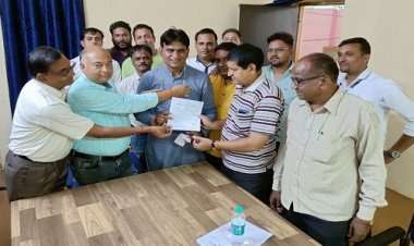 BIG NEWS: नीमच जिला प्रेस क्लब के चुनाव 16 अक्टूबर को, अध्यक्ष पद प्रत्याक्षी हेतू श्याम गुर्जर का नामांकन प्राप्त, पढ़े खबर