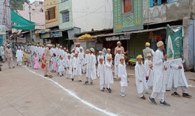 NEWS: ईद मिलादुन्नबी पर्व, रतनगढ में बोहरा समाज ने निकाला भव्य जुलुस, जगह-जगह हुआ स्वागत, पढ़े खबर