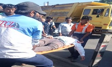 BIG BREAKING: महू-नीमच हाईवे पर हादसा, मनासा क्षेत्र का अमरसिंह घायल, उपचार के बाद मंदसौर रैफर, कैसे हुआ घटनाक्रम, पढ़े नरेंद्र राठौर की ये खबर