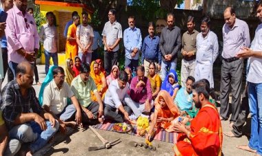 NEWS: तीन वार्ड में 52 लाख 80 हजार के विकास कार्यो का भूमिपूजन, बड़े हनुमान, कालका मंदिर में शेड और माहेश्वरी धर्मशाला से युपी शेड-नाली का होगा निर्माण, पढ़े खबर