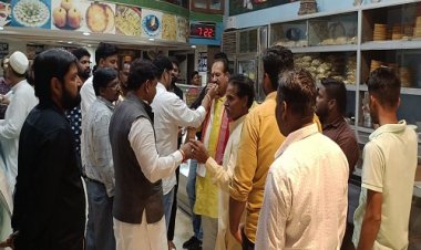 NEWS: विधायक परिहार ने किया नीमच शहर का पैदल भ्रमण, इन क्षेत्रों में पहुंचे, आमजन को दी दीपावली सहित अन्य त्योहारों की बधाई, कराया मुहं मीठा, पढ़े खबर